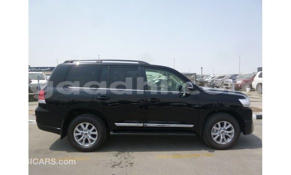 Acheter Import Voiture Toyota Land Cruiser Noir à Import - Dubai, Somalie Acheter Import Voiture Toyota Land Cruiser Noir à Import - Dubai, Somalie