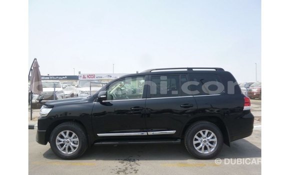 Acheter Import Voiture Toyota Land Cruiser Noir à Import - Dubai, Somalie Acheter Import Voiture Toyota Land Cruiser Noir à Import - Dubai, Somalie