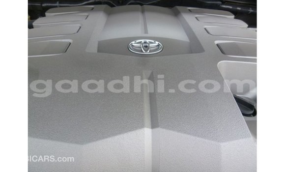Acheter Import Voiture Toyota Land Cruiser Noir à Import - Dubai, Somalie Acheter Import Voiture Toyota Land Cruiser Noir à Import - Dubai, Somalie