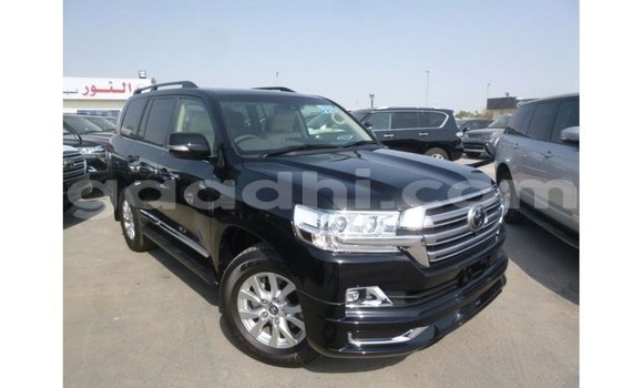 Acheter Import Voiture Toyota Land Cruiser Noir à Import - Dubai, Somalie Acheter Import Voiture Toyota Land Cruiser Noir à Import - Dubai, Somalie