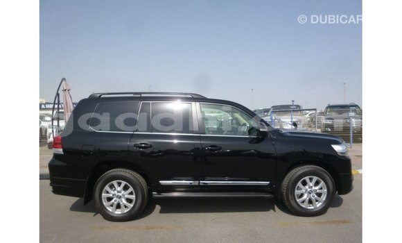 Acheter Import Voiture Toyota Land Cruiser Noir à Import - Dubai, Somalie Acheter Import Voiture Toyota Land Cruiser Noir à Import - Dubai, Somalie