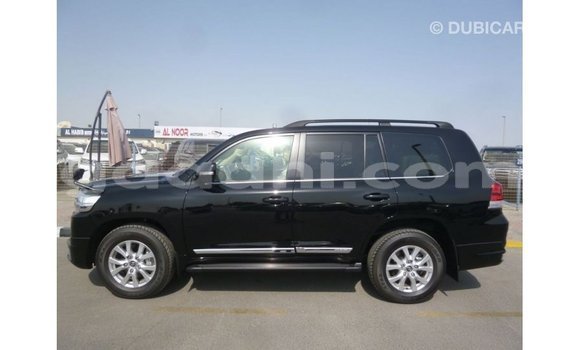 Acheter Import Voiture Toyota Land Cruiser Noir à Import - Dubai, Somalie Acheter Import Voiture Toyota Land Cruiser Noir à Import - Dubai, Somalie