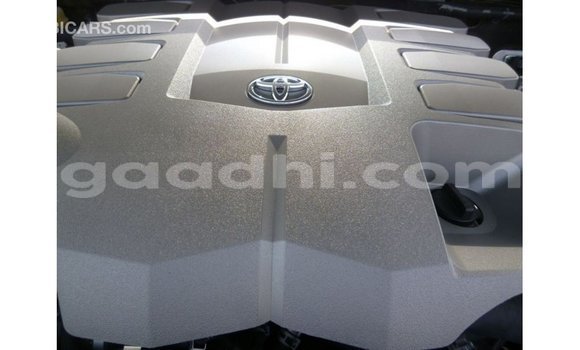 Acheter Import Voiture Toyota Land Cruiser Noir à Import - Dubai, Somalie Acheter Import Voiture Toyota Land Cruiser Noir à Import - Dubai, Somalie