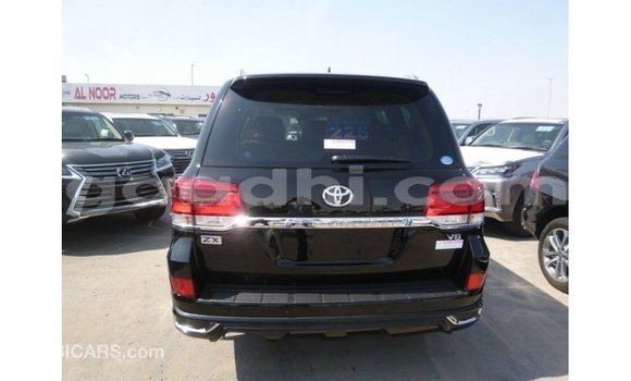 Acheter Import Voiture Toyota Land Cruiser Noir à Import - Dubai, Somalie Acheter Import Voiture Toyota Land Cruiser Noir à Import - Dubai, Somalie