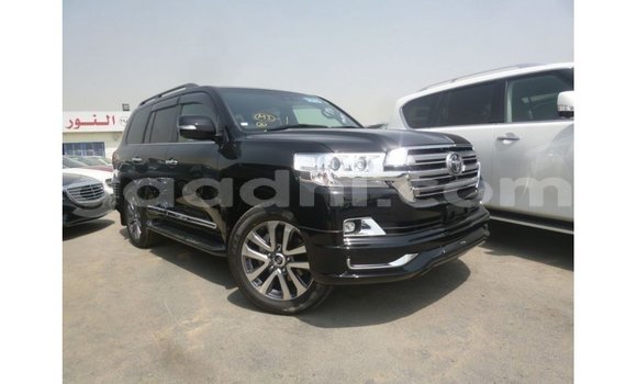 Acheter Import Voiture Toyota Land Cruiser Noir à Import - Dubai, Somalie Acheter Import Voiture Toyota Land Cruiser Noir à Import - Dubai, Somalie