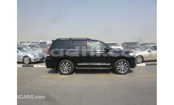Acheter Import Voiture Toyota Land Cruiser Noir à Import - Dubai, Somalie Acheter Import Voiture Toyota Land Cruiser Noir à Import - Dubai, Somalie