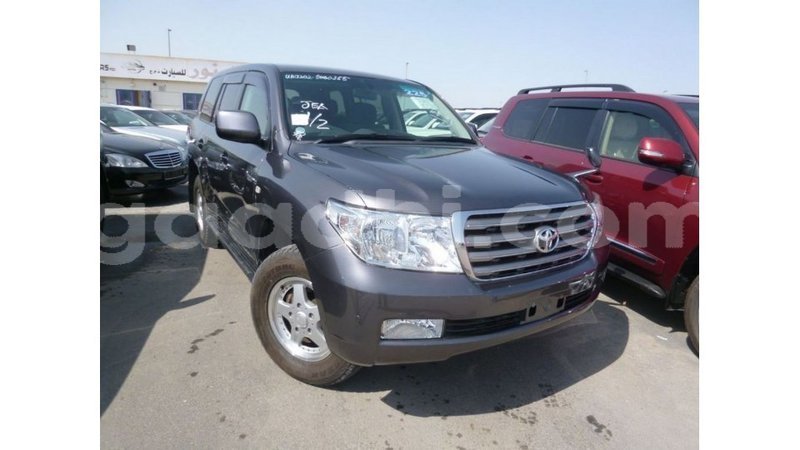 Big with watermark toyota land cruiser somalia import dubai 3906