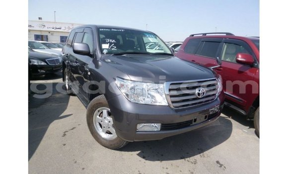 ይግዙ Imported Toyota Land Cruiser ሌላ መኪና በ Import - Dubai በ ሶማሊያ ይግዙ Imported Toyota Land Cruiser ሌላ መኪና በ Import - Dubai በ ሶማሊያ