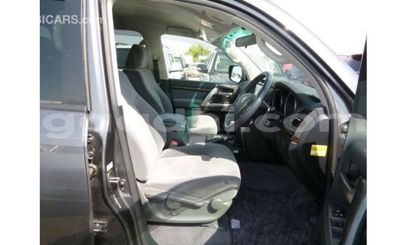 ይግዙ Imported Toyota Land Cruiser ሌላ መኪና በ Import - Dubai በ ሶማሊያ ይግዙ Imported Toyota Land Cruiser ሌላ መኪና በ Import - Dubai በ ሶማሊያ