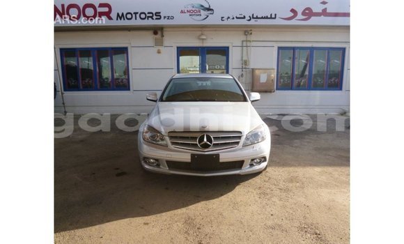 Acheter Import Voiture Mercedes-Benz 200 Autre à Import - Dubai, Somalie Acheter Import Voiture Mercedes-Benz 200 Autre à Import - Dubai, Somalie