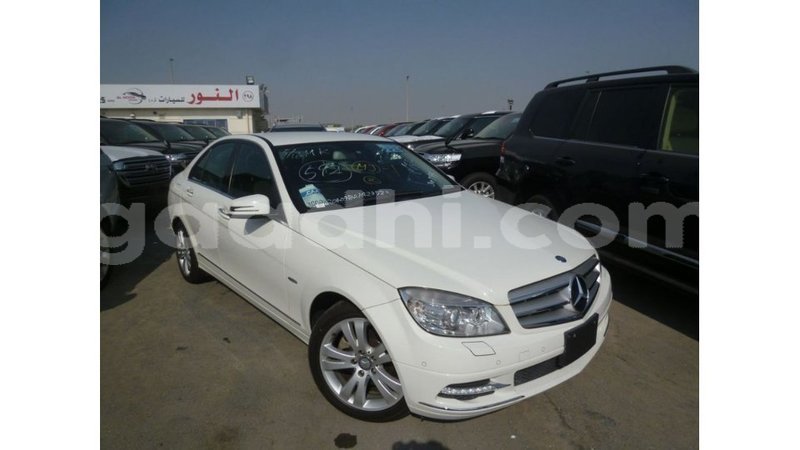 Big with watermark mercedes benz 200 somalia import dubai 3909