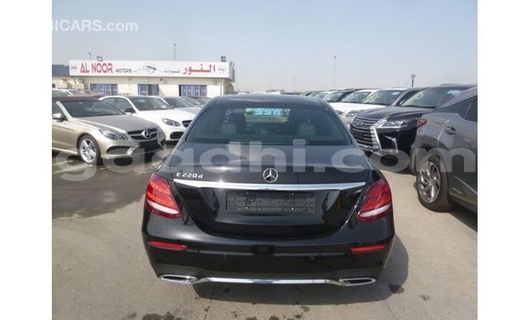 ይግዙ Imported Mercedes-Benz 190 ጥቁር መኪና በ Import - Dubai በ ሶማሊያ ይግዙ Imported Mercedes-Benz 190 ጥቁር መኪና በ Import - Dubai በ ሶማሊያ
