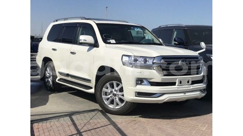 Big with watermark toyota land cruiser somalia import dubai 3914