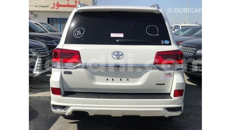 Big with watermark toyota land cruiser somalia import dubai 3914