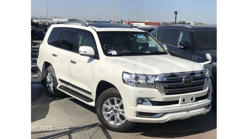 Big with watermark toyota land cruiser somalia import dubai 3914