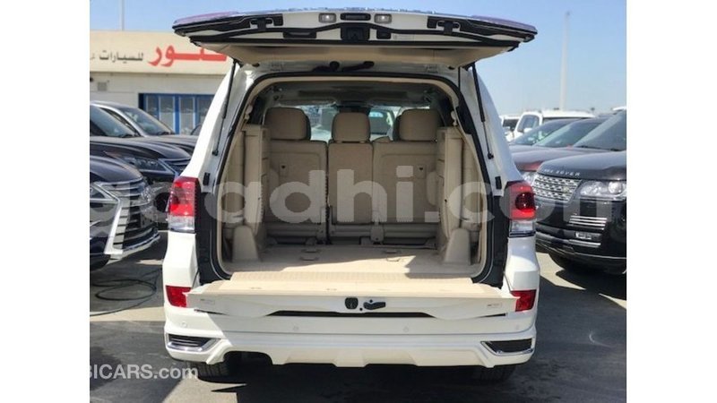 Big with watermark toyota land cruiser somalia import dubai 3914