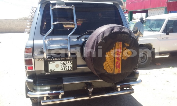 Buy Used Toyota Land Cruiser Silver Car in Mogadishu in Somalia
