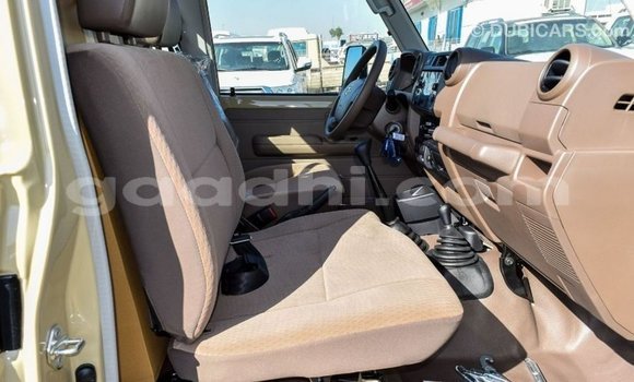 Buy Import Toyota Land Cruiser Beige Car in Import - Dubai in Somalia Buy Import Toyota Land Cruiser Beige Car in Import - Dubai in Somalia
