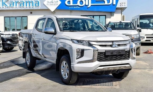 ይግዙ Imported Mitsubishi L200 ነጭ መኪና በ Import - Dubai በ ሶማሊያ ይግዙ Imported Mitsubishi L200 ነጭ መኪና በ Import - Dubai በ ሶማሊያ