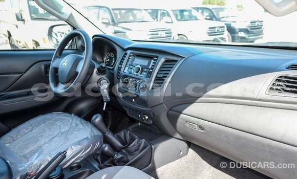 ይግዙ Imported Mitsubishi L200 ነጭ መኪና በ Import - Dubai በ ሶማሊያ ይግዙ Imported Mitsubishi L200 ነጭ መኪና በ Import - Dubai በ ሶማሊያ