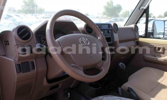ይግዙ Imported Toyota Land Cruiser Beige መኪና በ Import - Dubai በ ሶማሊያ ይግዙ Imported Toyota Land Cruiser Beige መኪና በ Import - Dubai በ ሶማሊያ