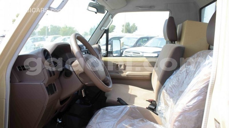 Big with watermark toyota land cruiser somalia import dubai 3926