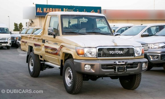 Buy Import Toyota Land Cruiser Beige Car in Import - Dubai in Somalia Buy Import Toyota Land Cruiser Beige Car in Import - Dubai in Somalia