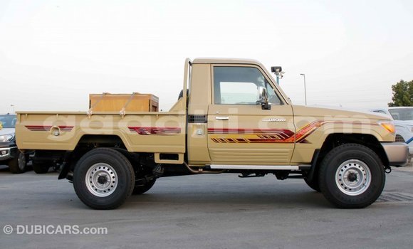 Buy Import Toyota Land Cruiser Beige Car in Import - Dubai in Somalia Buy Import Toyota Land Cruiser Beige Car in Import - Dubai in Somalia