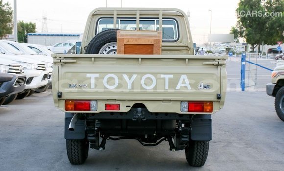 Buy Import Toyota Land Cruiser Beige Car in Import - Dubai in Somalia Buy Import Toyota Land Cruiser Beige Car in Import - Dubai in Somalia