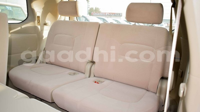 Big with watermark toyota land cruiser somalia import dubai 3928