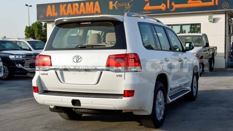 Big with watermark toyota land cruiser somalia import dubai 3928