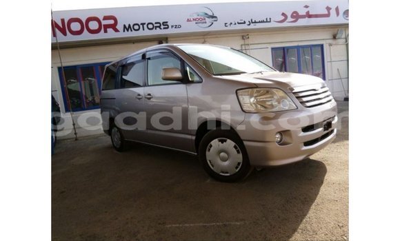 Acheter Import Voiture Toyota Voxy Autre à Import - Dubai, Somalie Acheter Import Voiture Toyota Voxy Autre à Import - Dubai, Somalie