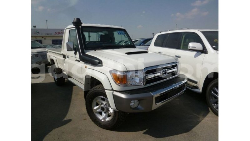 Big with watermark toyota land cruiser somalia import dubai 3933