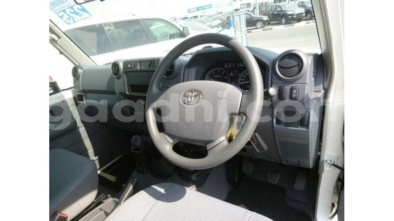 Big with watermark toyota land cruiser somalia import dubai 3933