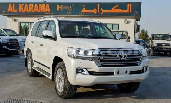 Buy Import Toyota Land Cruiser White Car in Import - Dubai in Somalia Buy Import Toyota Land Cruiser White Car in Import - Dubai in Somalia