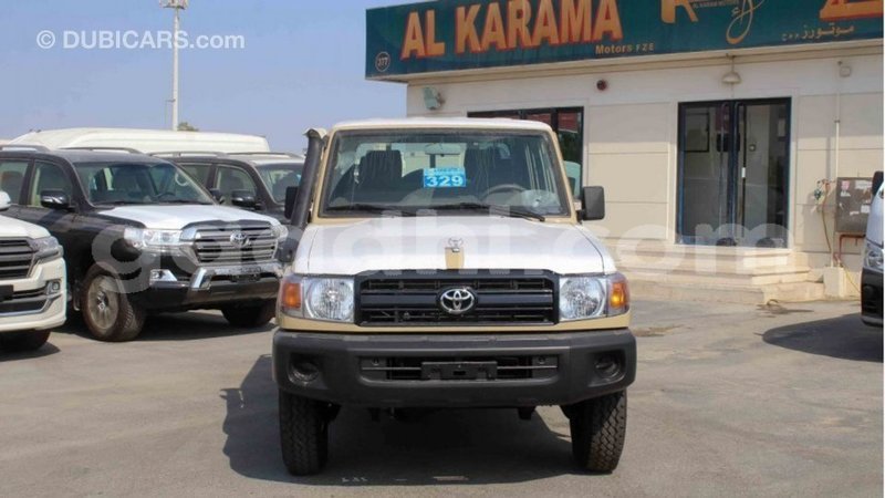 Big with watermark toyota land cruiser somalia import dubai 3935