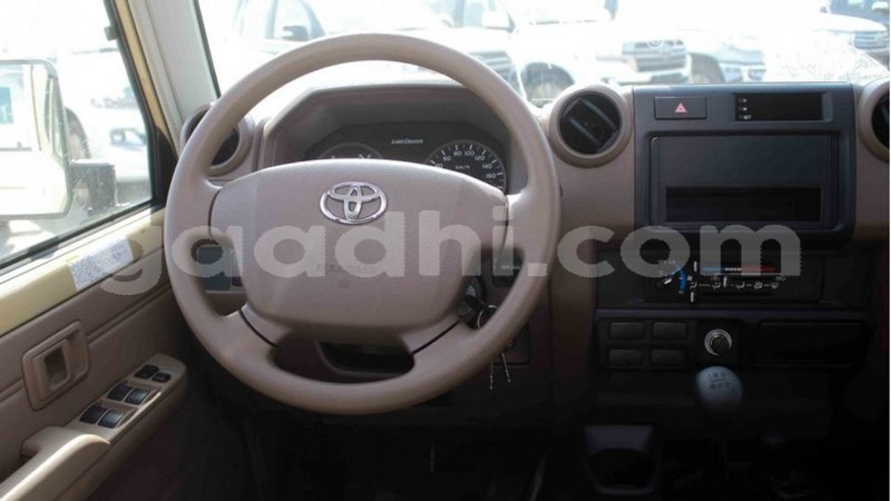 Big with watermark toyota land cruiser somalia import dubai 3935