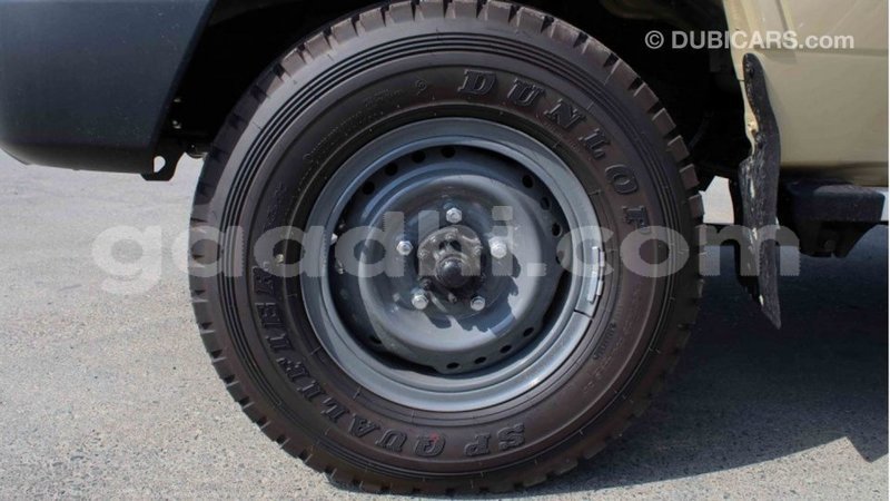 Big with watermark toyota land cruiser somalia import dubai 3935