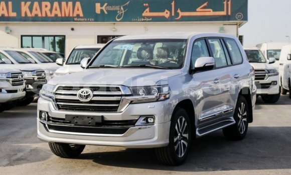 ይግዙ Imported Toyota Land Cruiser ሌላ መኪና በ Import - Dubai በ ሶማሊያ ይግዙ Imported Toyota Land Cruiser ሌላ መኪና በ Import - Dubai በ ሶማሊያ