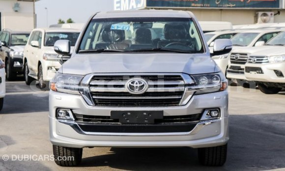 ይግዙ Imported Toyota Land Cruiser ሌላ መኪና በ Import - Dubai በ ሶማሊያ ይግዙ Imported Toyota Land Cruiser ሌላ መኪና በ Import - Dubai በ ሶማሊያ