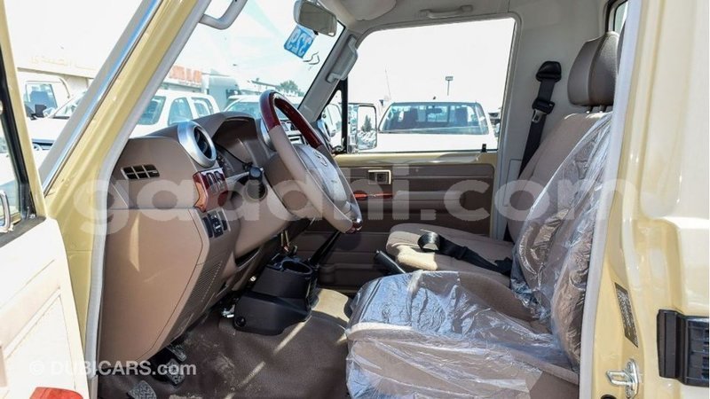 Big with watermark toyota land cruiser somalia import dubai 3937