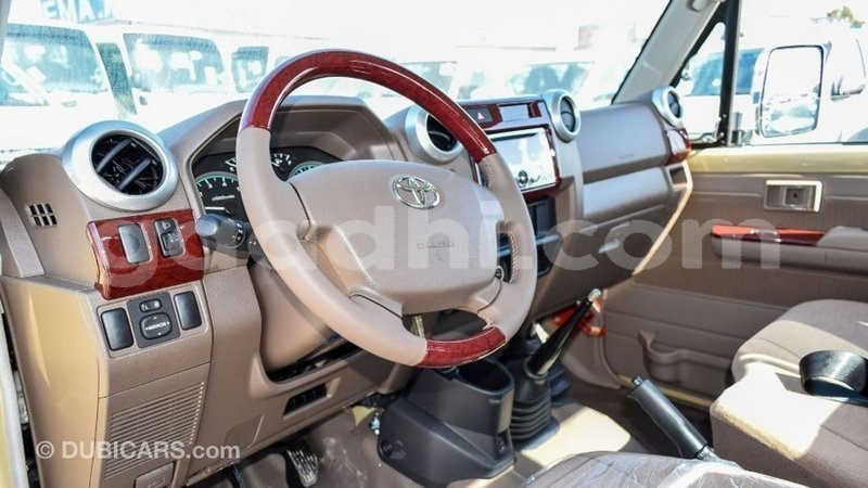 Big with watermark toyota land cruiser somalia import dubai 3937