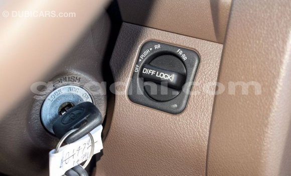 Buy Import Toyota Land Cruiser Beige Car in Import - Dubai in Somalia Buy Import Toyota Land Cruiser Beige Car in Import - Dubai in Somalia