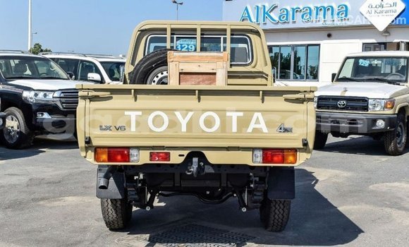 Buy Import Toyota Land Cruiser Beige Car in Import - Dubai in Somalia Buy Import Toyota Land Cruiser Beige Car in Import - Dubai in Somalia