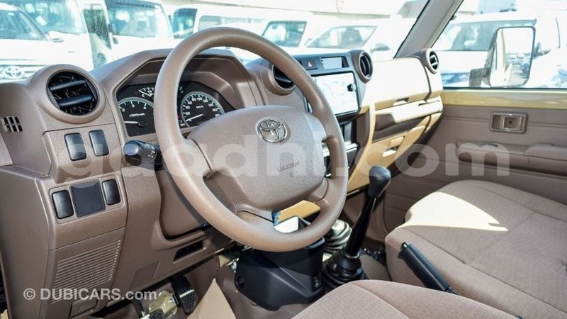 Big with watermark toyota land cruiser somalia import dubai 3938