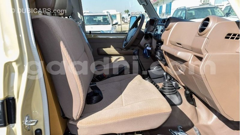 Big with watermark toyota land cruiser somalia import dubai 3938