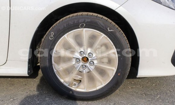 ይግዙ Imported Toyota Corolla ነጭ መኪና በ Import - Dubai በ ሶማሊያ ይግዙ Imported Toyota Corolla ነጭ መኪና በ Import - Dubai በ ሶማሊያ