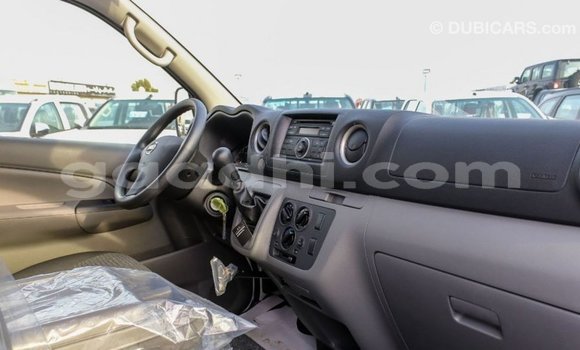 Nunua Imported Nissan Urvan Nyeupe Gari ndani ya Import - Dubai nchini Somalia Nunua Imported Nissan Urvan Nyeupe Gari ndani ya Import - Dubai nchini Somalia