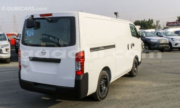 Nunua Imported Nissan Urvan Nyeupe Gari ndani ya Import - Dubai nchini Somalia Nunua Imported Nissan Urvan Nyeupe Gari ndani ya Import - Dubai nchini Somalia