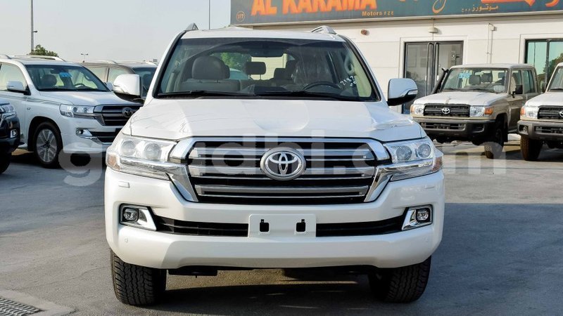 Big with watermark toyota land cruiser somalia import dubai 3944